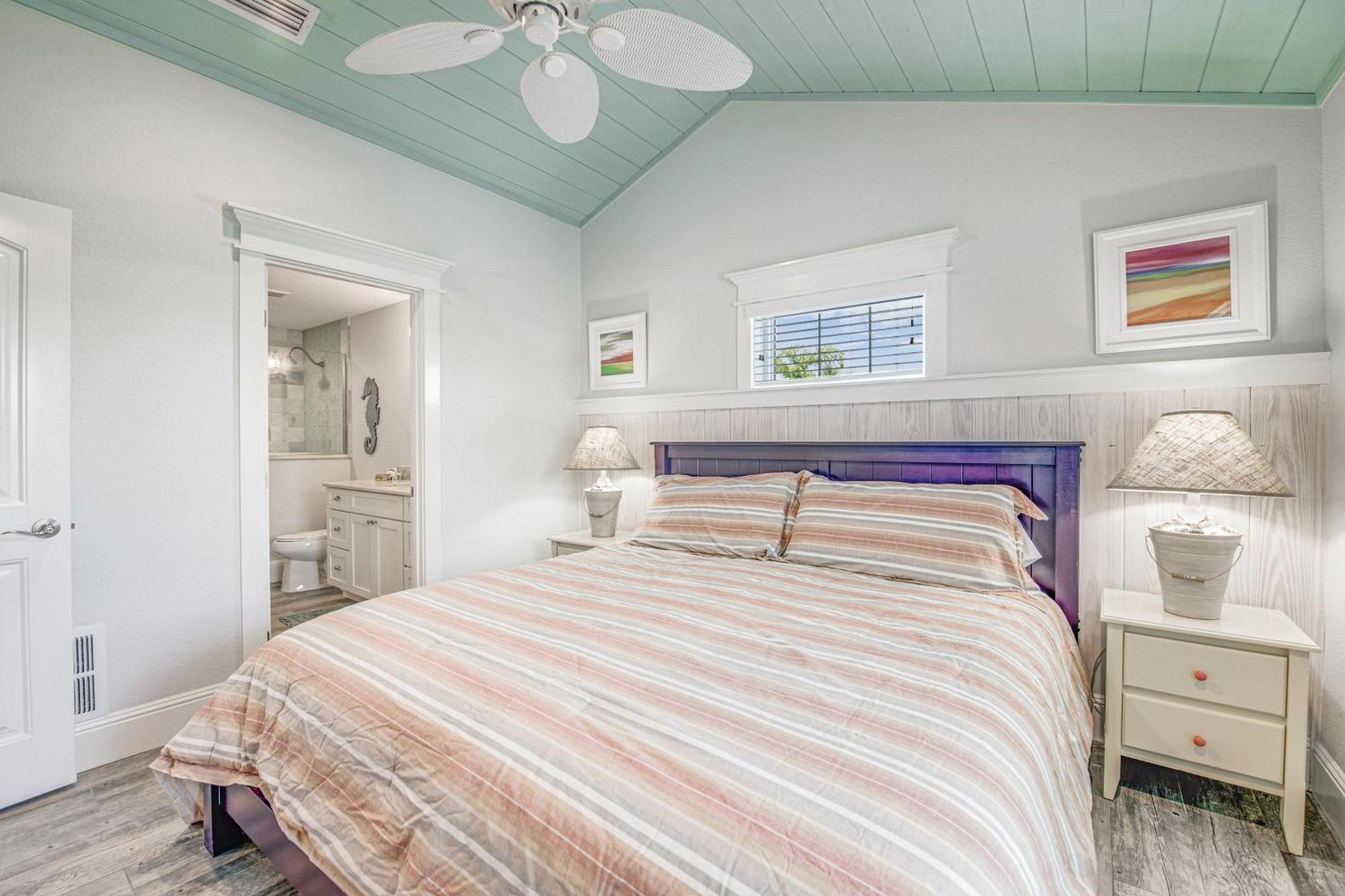 Seahorse Cottage Holmes Beach Exterior photo